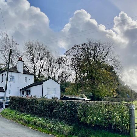 Tollgate House - Luxury Cozy Cottage - Huge Hot Tub - Alton Towers Cheadle  Zewnętrze zdjęcie