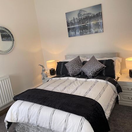 Tollgate House - Luxury Cozy Cottage - Huge Hot Tub - Alton Towers Cheadle  Zewnętrze zdjęcie