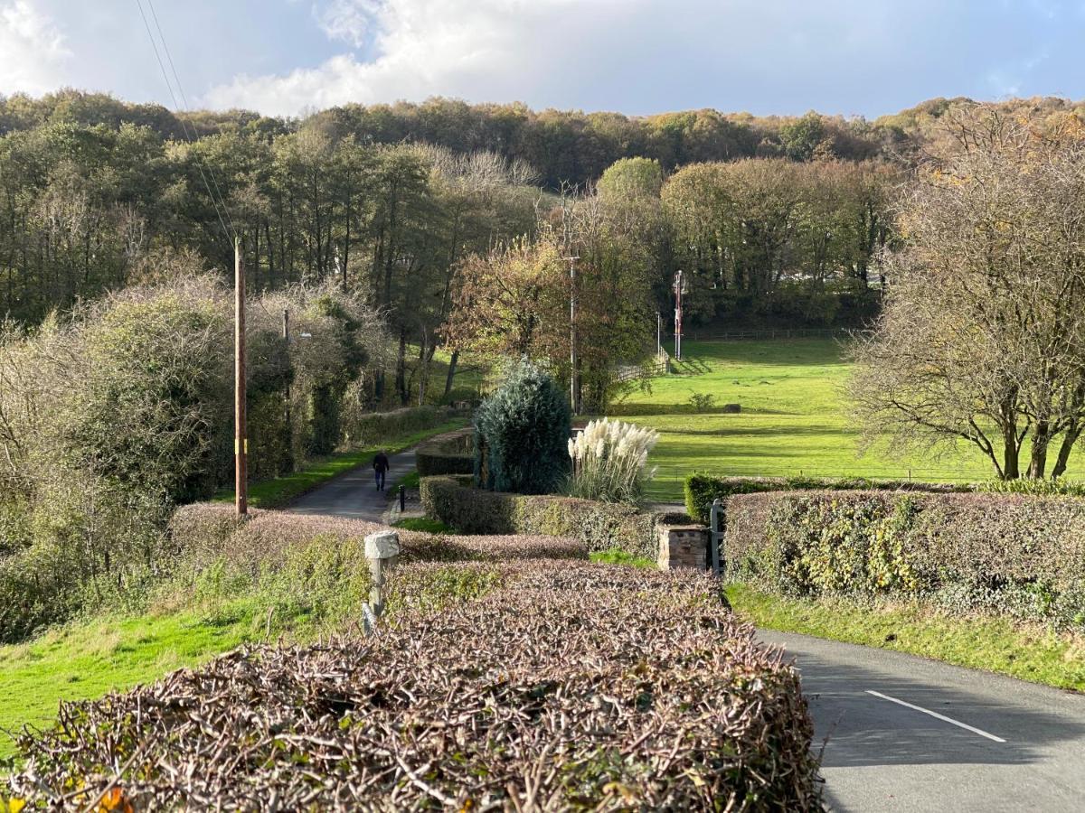 Tollgate House - Luxury Cozy Cottage - Huge Hot Tub - Alton Towers Cheadle  Zewnętrze zdjęcie